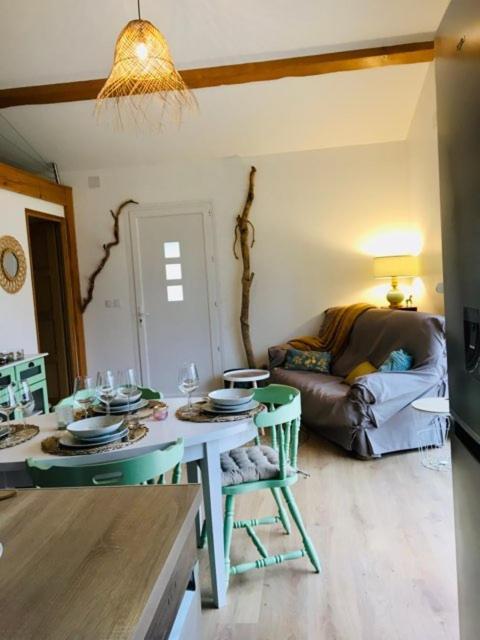 Cottage Combet Gîte Climatisé avec Jacuzzi Marsanne Esterno foto